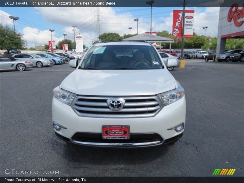 Blizzard White Pearl / Sand Beige 2013 Toyota Highlander SE