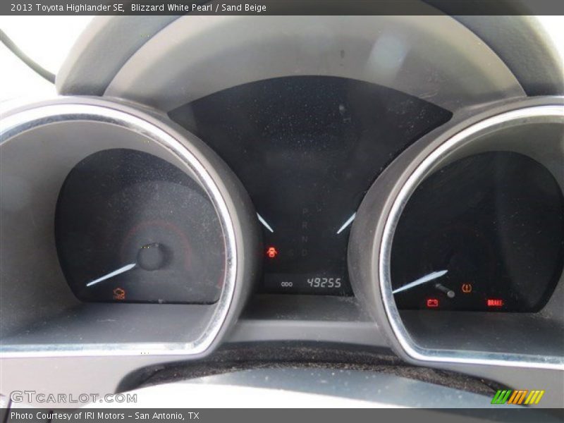 Blizzard White Pearl / Sand Beige 2013 Toyota Highlander SE