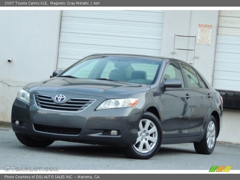Front 3/4 View of 2007 Camry XLE