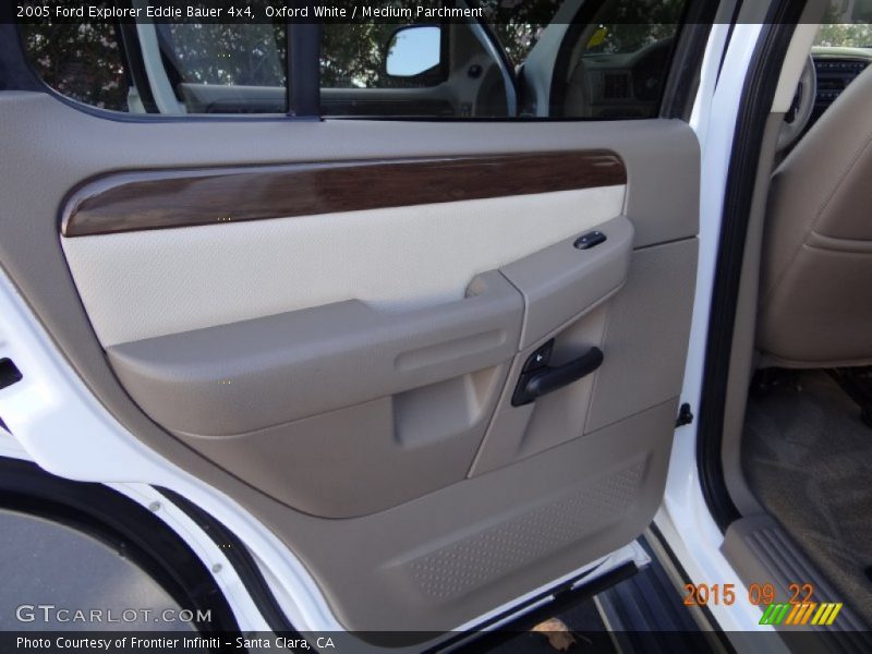 Oxford White / Medium Parchment 2005 Ford Explorer Eddie Bauer 4x4