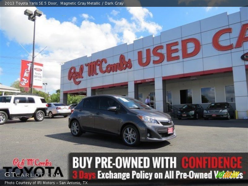Magnetic Gray Metallic / Dark Gray 2013 Toyota Yaris SE 5 Door