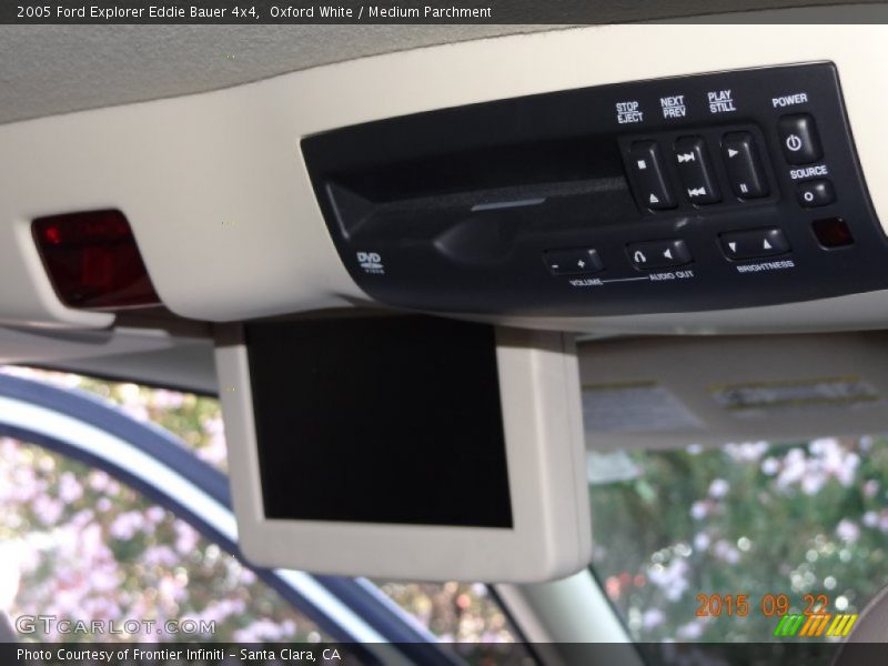 Oxford White / Medium Parchment 2005 Ford Explorer Eddie Bauer 4x4