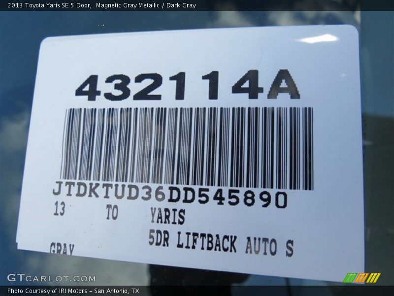 Magnetic Gray Metallic / Dark Gray 2013 Toyota Yaris SE 5 Door