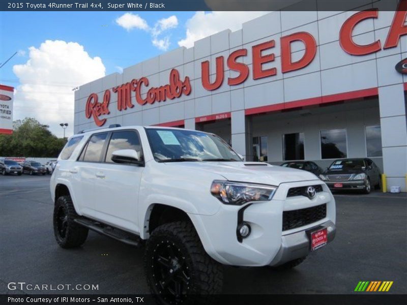 Super White / Black 2015 Toyota 4Runner Trail 4x4