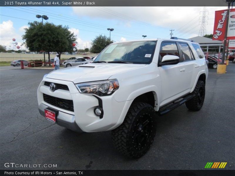 Super White / Black 2015 Toyota 4Runner Trail 4x4