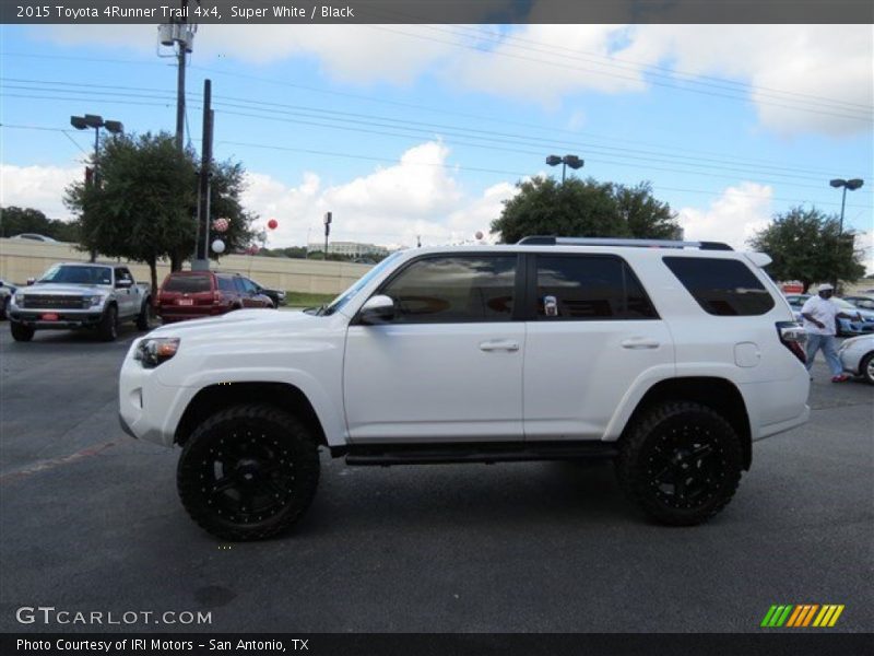 Super White / Black 2015 Toyota 4Runner Trail 4x4