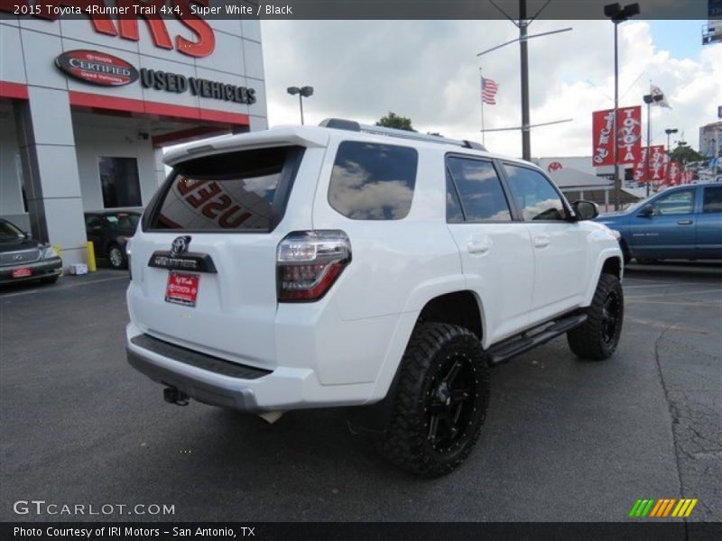 Super White / Black 2015 Toyota 4Runner Trail 4x4