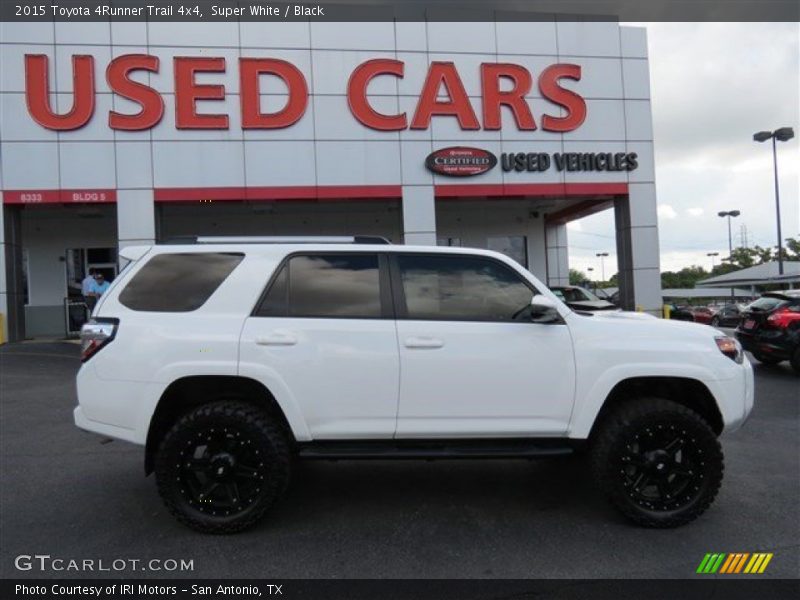 Super White / Black 2015 Toyota 4Runner Trail 4x4