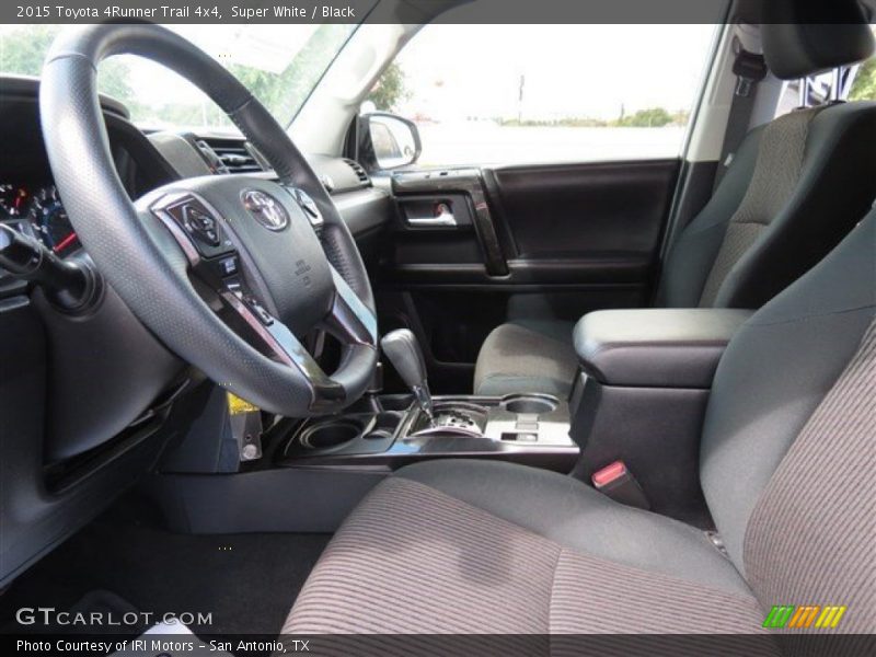 Super White / Black 2015 Toyota 4Runner Trail 4x4