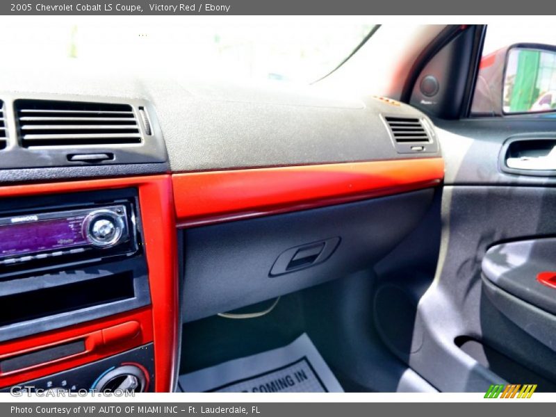 Victory Red / Ebony 2005 Chevrolet Cobalt LS Coupe
