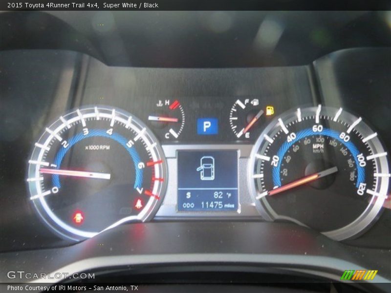 Super White / Black 2015 Toyota 4Runner Trail 4x4