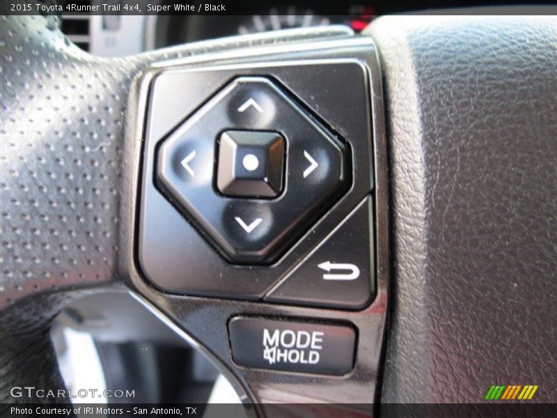 Super White / Black 2015 Toyota 4Runner Trail 4x4