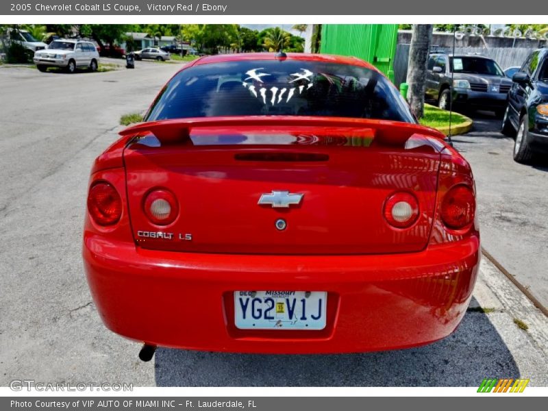Victory Red / Ebony 2005 Chevrolet Cobalt LS Coupe