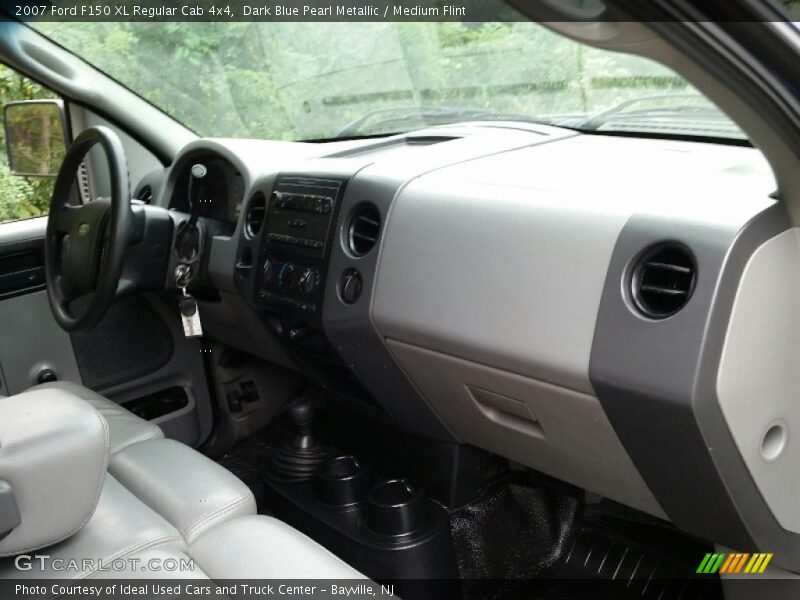 Dark Blue Pearl Metallic / Medium Flint 2007 Ford F150 XL Regular Cab 4x4