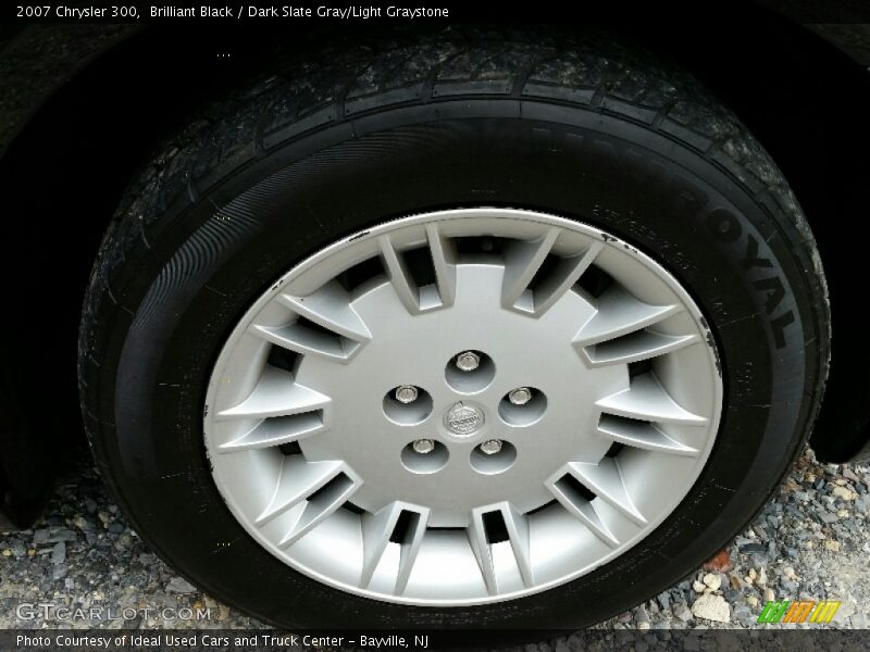 Brilliant Black / Dark Slate Gray/Light Graystone 2007 Chrysler 300