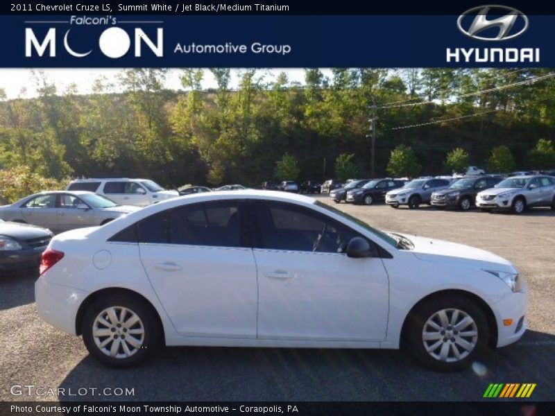 Summit White / Jet Black/Medium Titanium 2011 Chevrolet Cruze LS