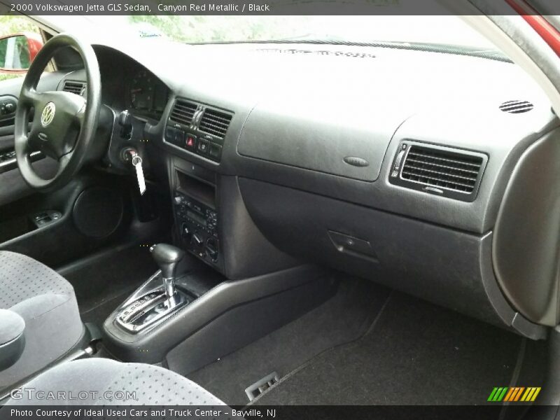 Canyon Red Metallic / Black 2000 Volkswagen Jetta GLS Sedan