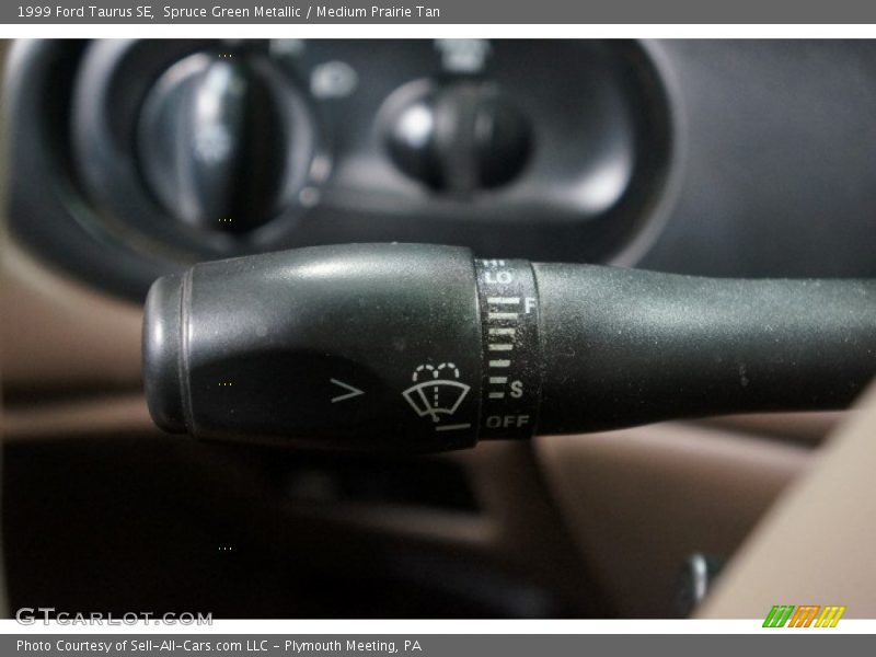 Spruce Green Metallic / Medium Prairie Tan 1999 Ford Taurus SE