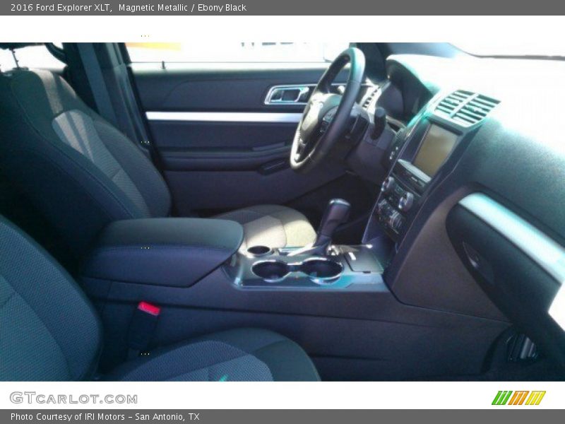 Magnetic Metallic / Ebony Black 2016 Ford Explorer XLT