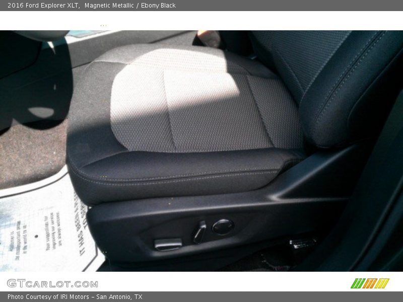 Magnetic Metallic / Ebony Black 2016 Ford Explorer XLT