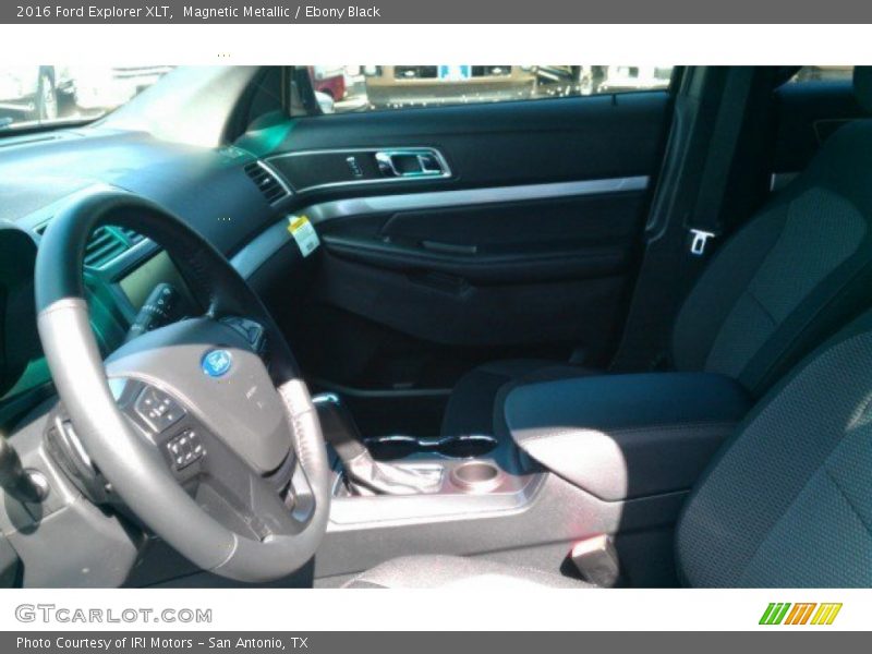 Magnetic Metallic / Ebony Black 2016 Ford Explorer XLT