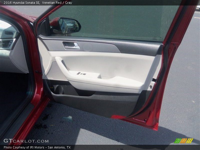Venetian Red / Gray 2016 Hyundai Sonata SE