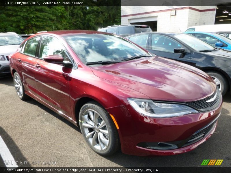 Velvet Red Pearl / Black 2016 Chrysler 200 S