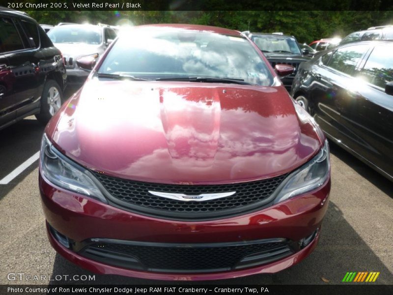 Velvet Red Pearl / Black 2016 Chrysler 200 S