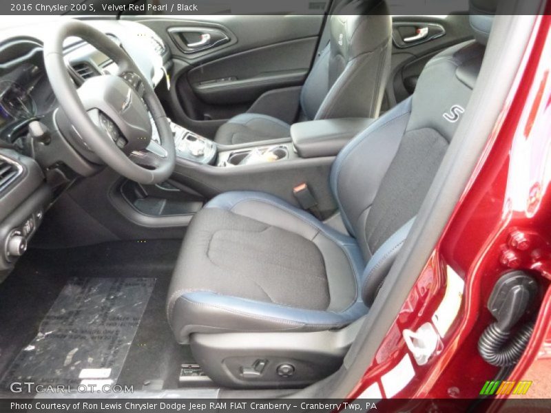 Velvet Red Pearl / Black 2016 Chrysler 200 S
