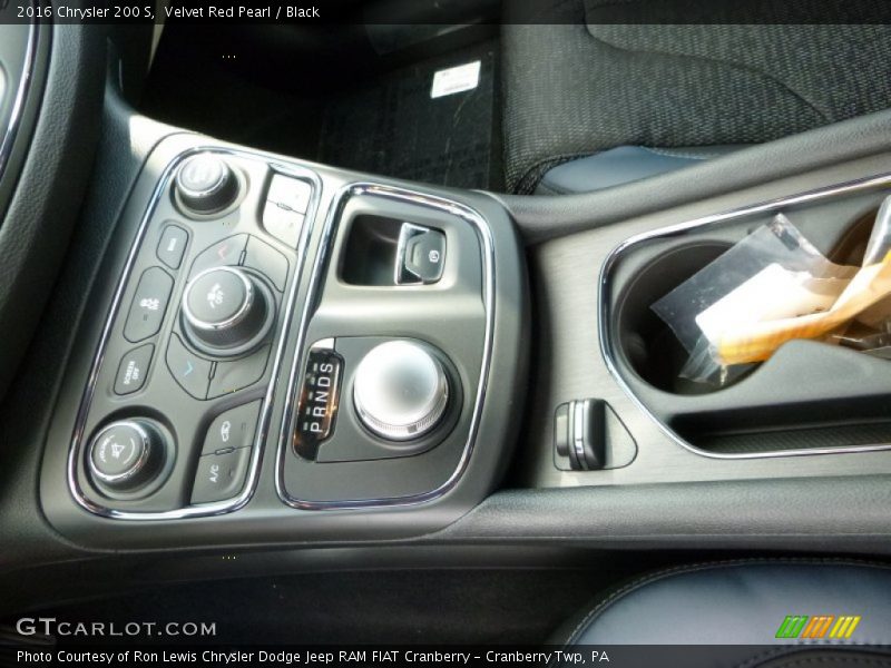 Velvet Red Pearl / Black 2016 Chrysler 200 S