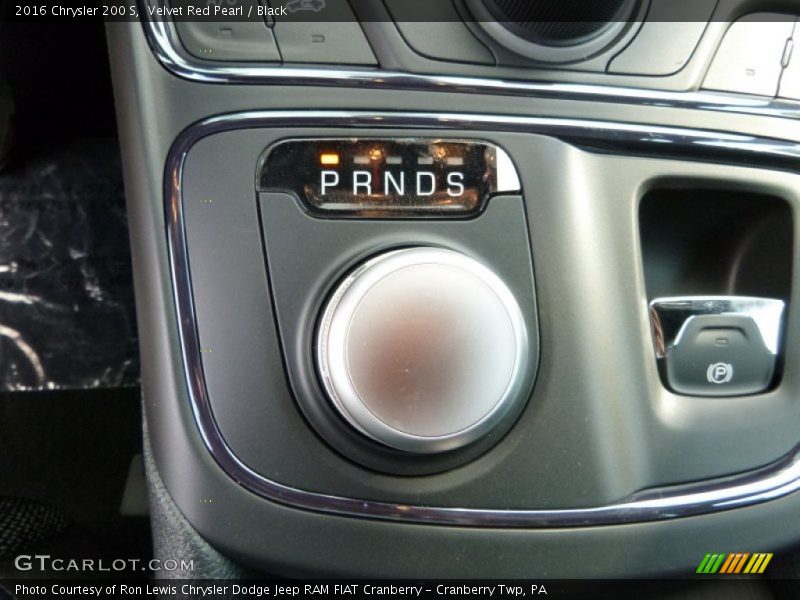 Velvet Red Pearl / Black 2016 Chrysler 200 S