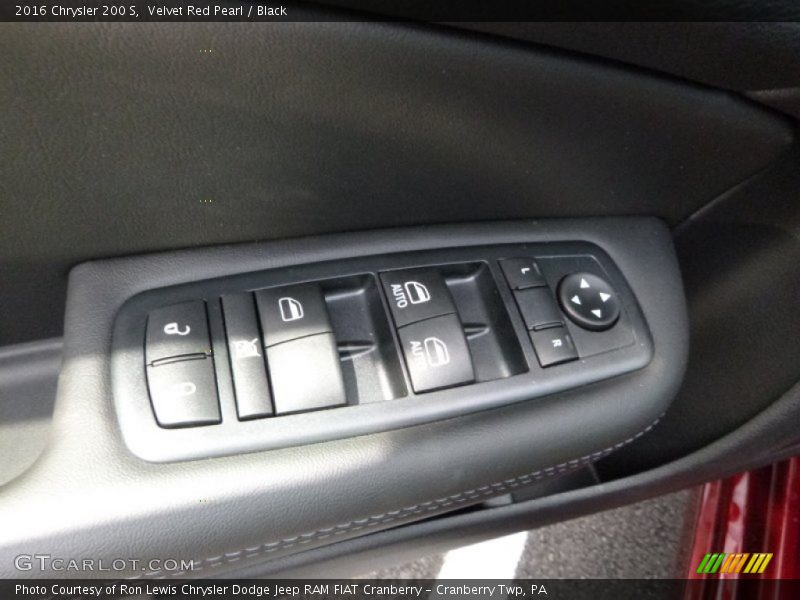 Velvet Red Pearl / Black 2016 Chrysler 200 S