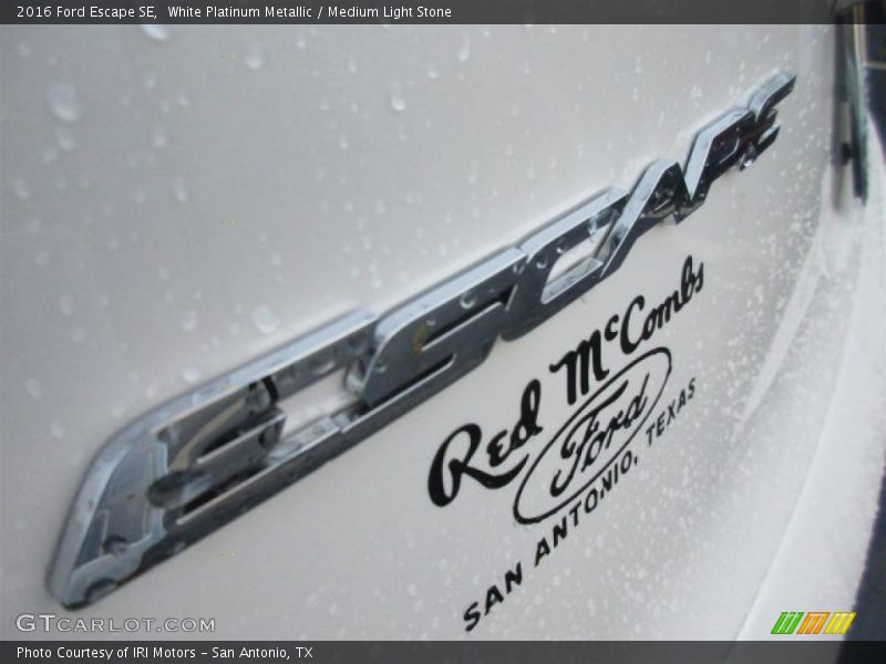 White Platinum Metallic / Medium Light Stone 2016 Ford Escape SE