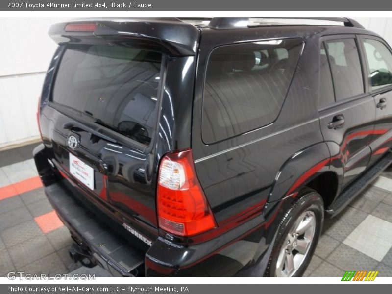 Black / Taupe 2007 Toyota 4Runner Limited 4x4