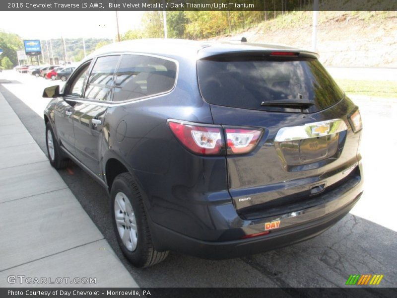 Blue Velvet Metallic / Dark Titanium/Light Titanium 2016 Chevrolet Traverse LS AWD