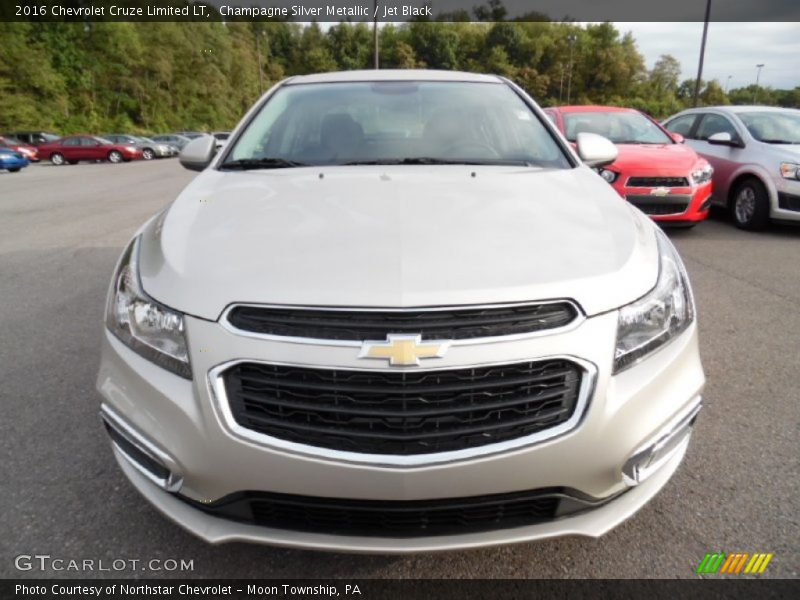 Champagne Silver Metallic / Jet Black 2016 Chevrolet Cruze Limited LT