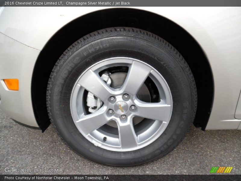 Champagne Silver Metallic / Jet Black 2016 Chevrolet Cruze Limited LT
