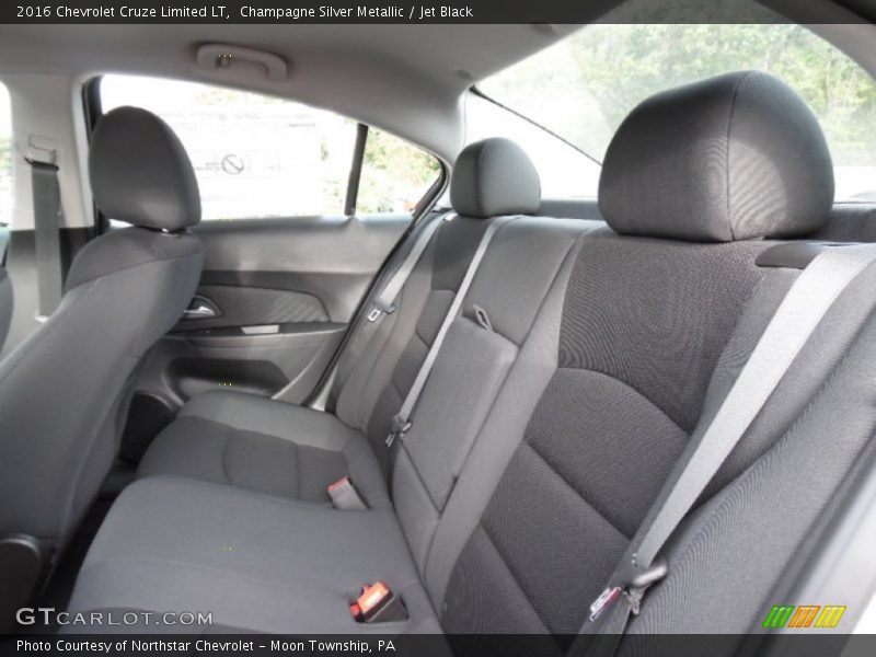 Champagne Silver Metallic / Jet Black 2016 Chevrolet Cruze Limited LT