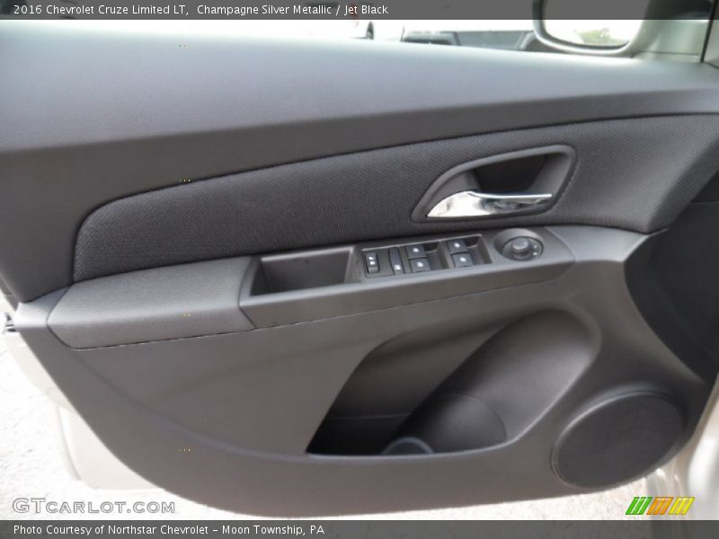 Champagne Silver Metallic / Jet Black 2016 Chevrolet Cruze Limited LT
