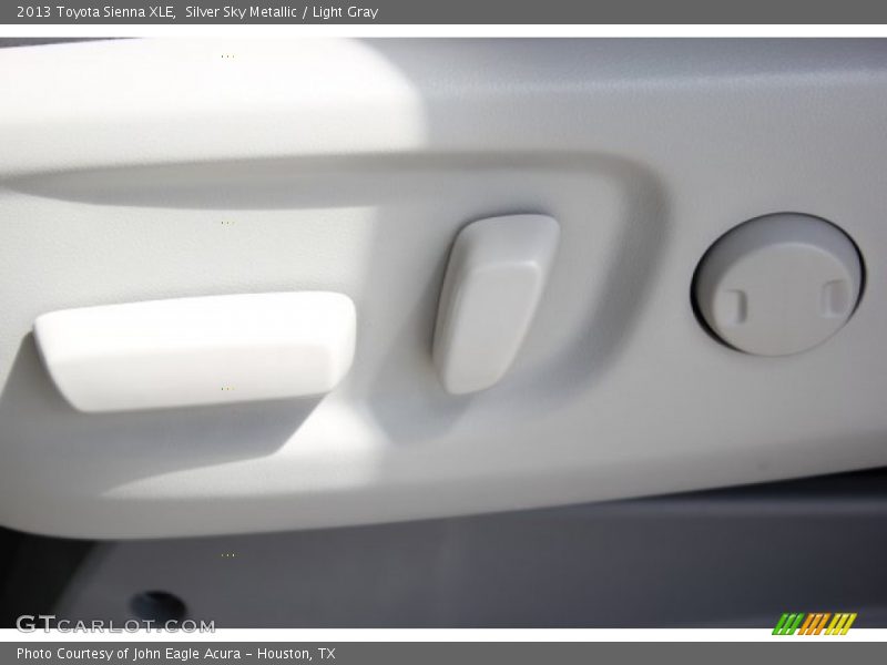 Silver Sky Metallic / Light Gray 2013 Toyota Sienna XLE