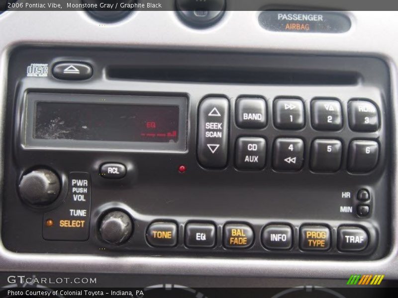 Moonstone Gray / Graphite Black 2006 Pontiac Vibe