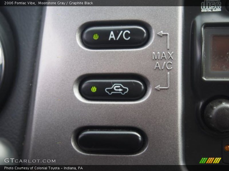 Moonstone Gray / Graphite Black 2006 Pontiac Vibe