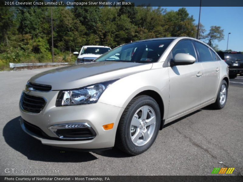 Champagne Silver Metallic / Jet Black 2016 Chevrolet Cruze Limited LT