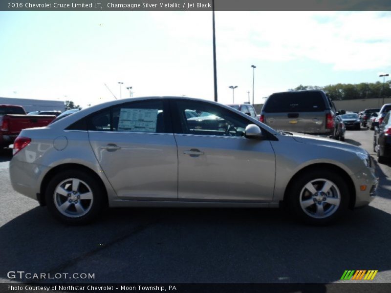 Champagne Silver Metallic / Jet Black 2016 Chevrolet Cruze Limited LT