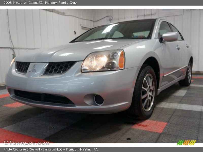 Platinum Pearl / Gray 2005 Mitsubishi Galant ES