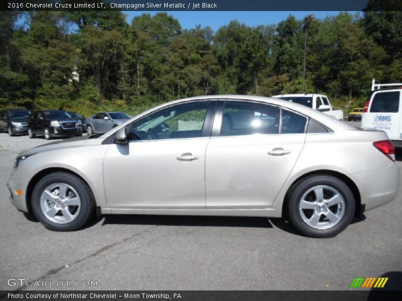 Champagne Silver Metallic / Jet Black 2016 Chevrolet Cruze Limited LT