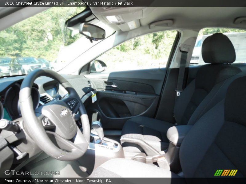 Champagne Silver Metallic / Jet Black 2016 Chevrolet Cruze Limited LT