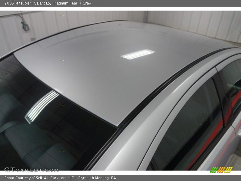 Platinum Pearl / Gray 2005 Mitsubishi Galant ES
