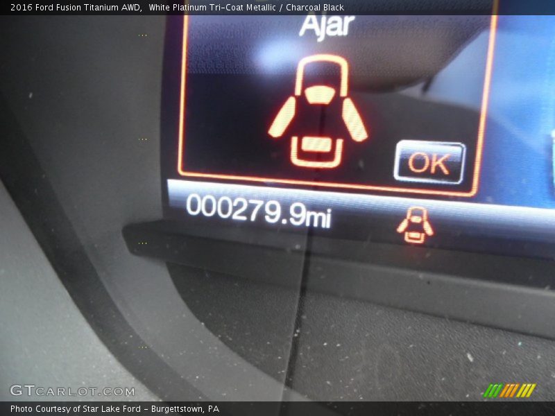 White Platinum Tri-Coat Metallic / Charcoal Black 2016 Ford Fusion Titanium AWD
