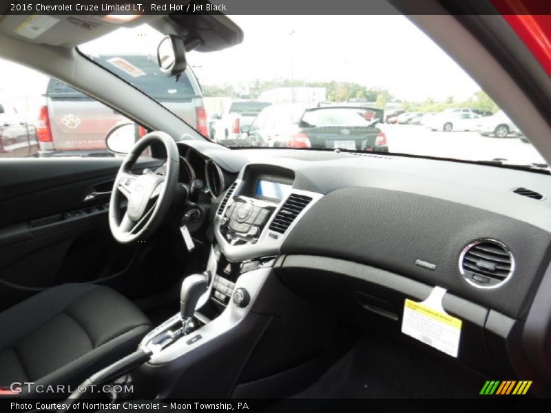 Red Hot / Jet Black 2016 Chevrolet Cruze Limited LT